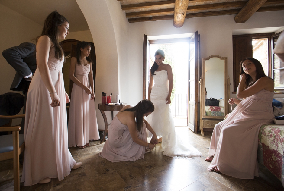 067-nicci-and-becci-at-bumble-and-brown-destination-wedding-photographer-castello-di-modanella-tuscany-italy