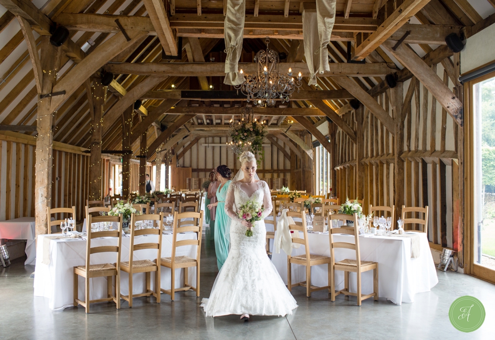 022-southend-barns-rainy-wedding-photos-adorlee-chichester